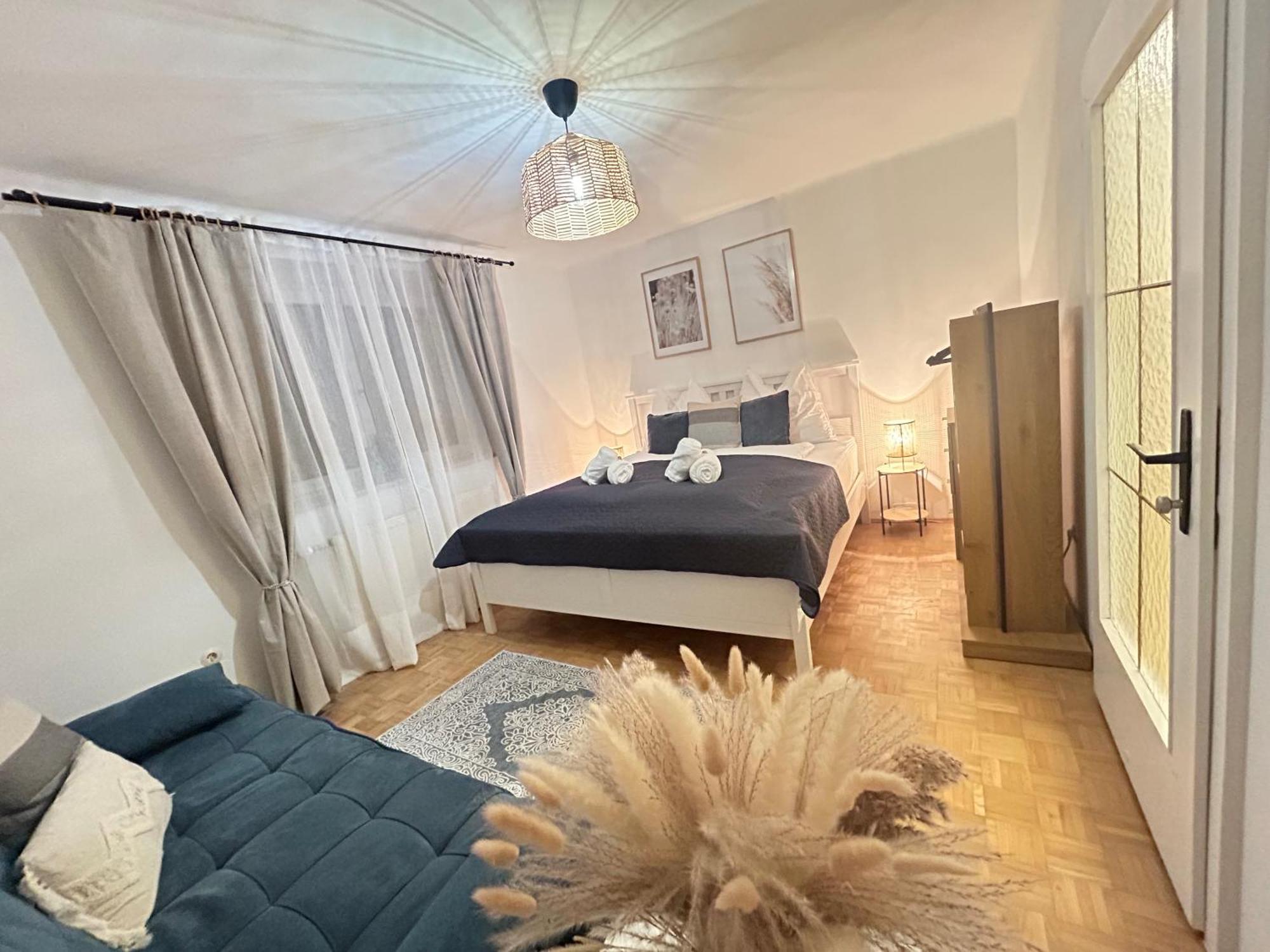 Apartment Luminous - Kostenloser Parkplatz , Stadt Naehe *